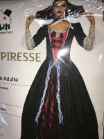 Costume Adulte Vampiresse taille Unique Compos&eacute; de la robe avec cerceau et du col